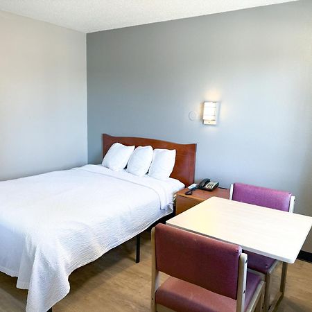 Super 7 Motel Coralville Exterior foto