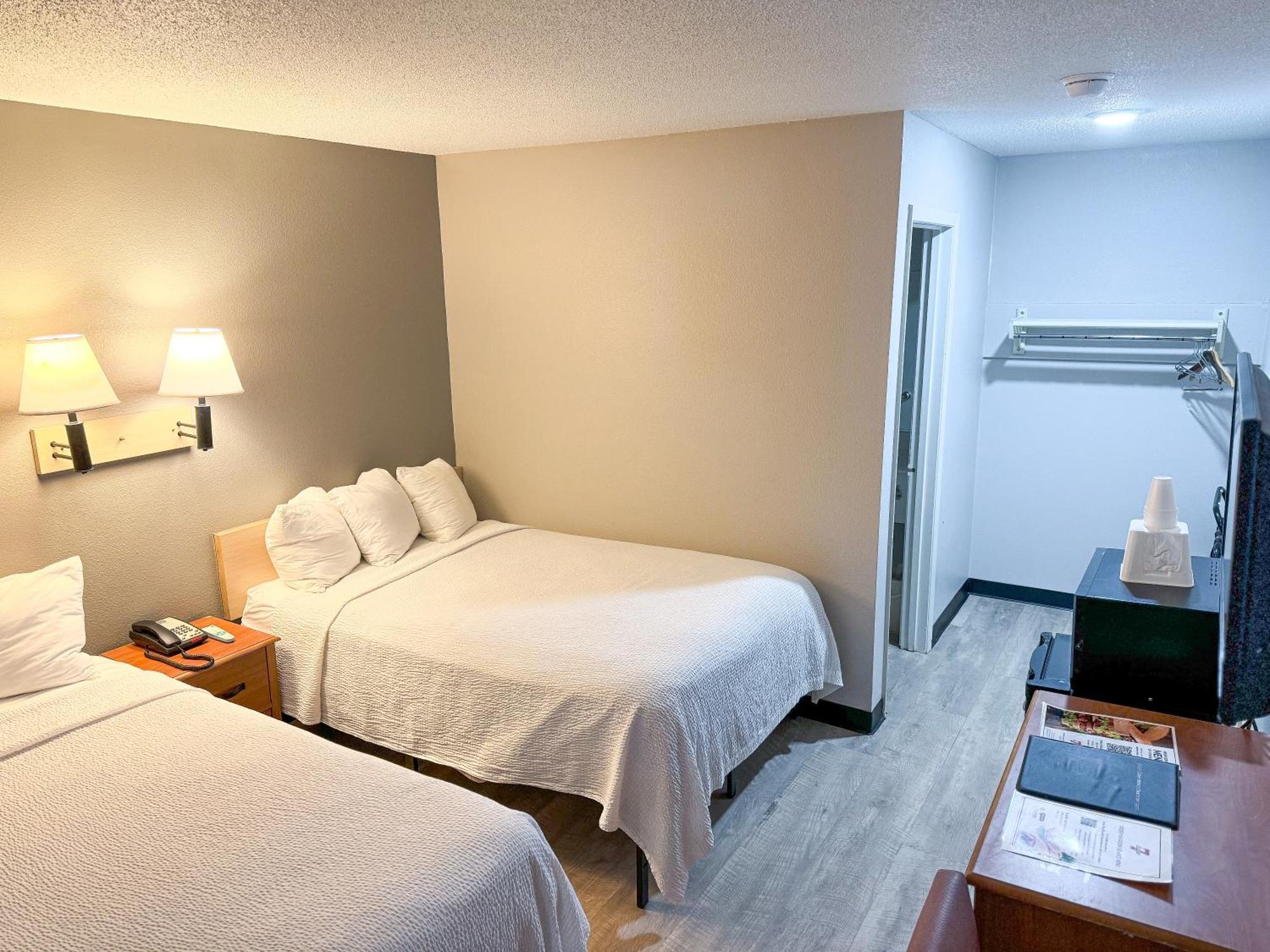 Super 7 Motel Coralville Exterior foto